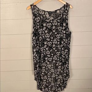 Torrid Black and White Floral Skull Tank